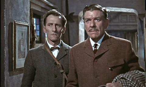 Peter Cushing et André Morell dans Le Chien des Baskerville