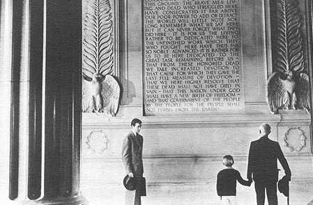 James Stewart au Lincoln Memorial dans Mr Smith au sénat, de James Capra