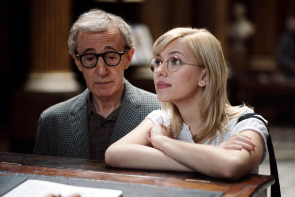 Woody Allen et Scarlett Johansson dans Scoop