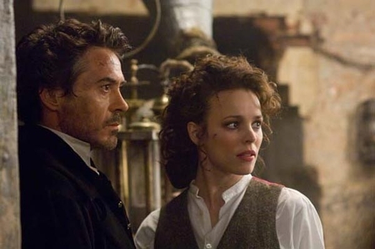 Robert Downey Jr. et Rachel McAdams dans Sherlock Holmes de Guy Ritchie