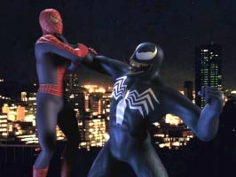 Spider-Man (Tobey Maguire) contre son ennemi Vénom (Topher Grace)