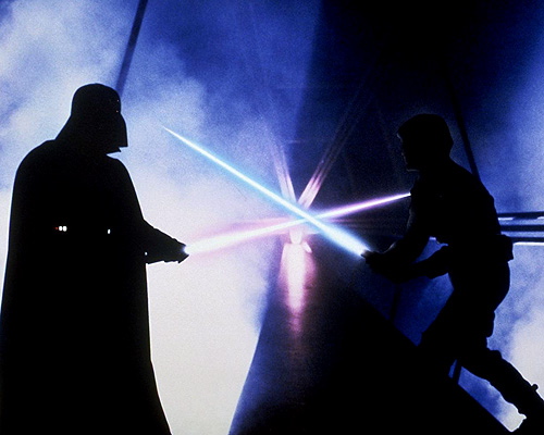 Luke (Mark Hamill) et Dark Vador (David Prowse)