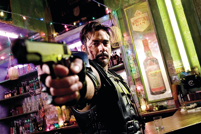 Le Comédien (Jeffrey Dean Morgan) dans Watchmen